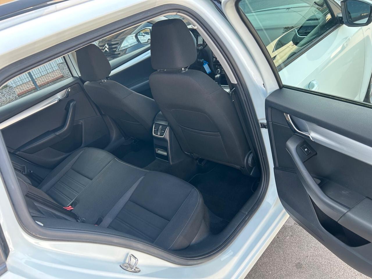 Skoda Octavia 1.6 TDI CR 115 CV DSG Wagon Executive TAGLIANDI SKODA