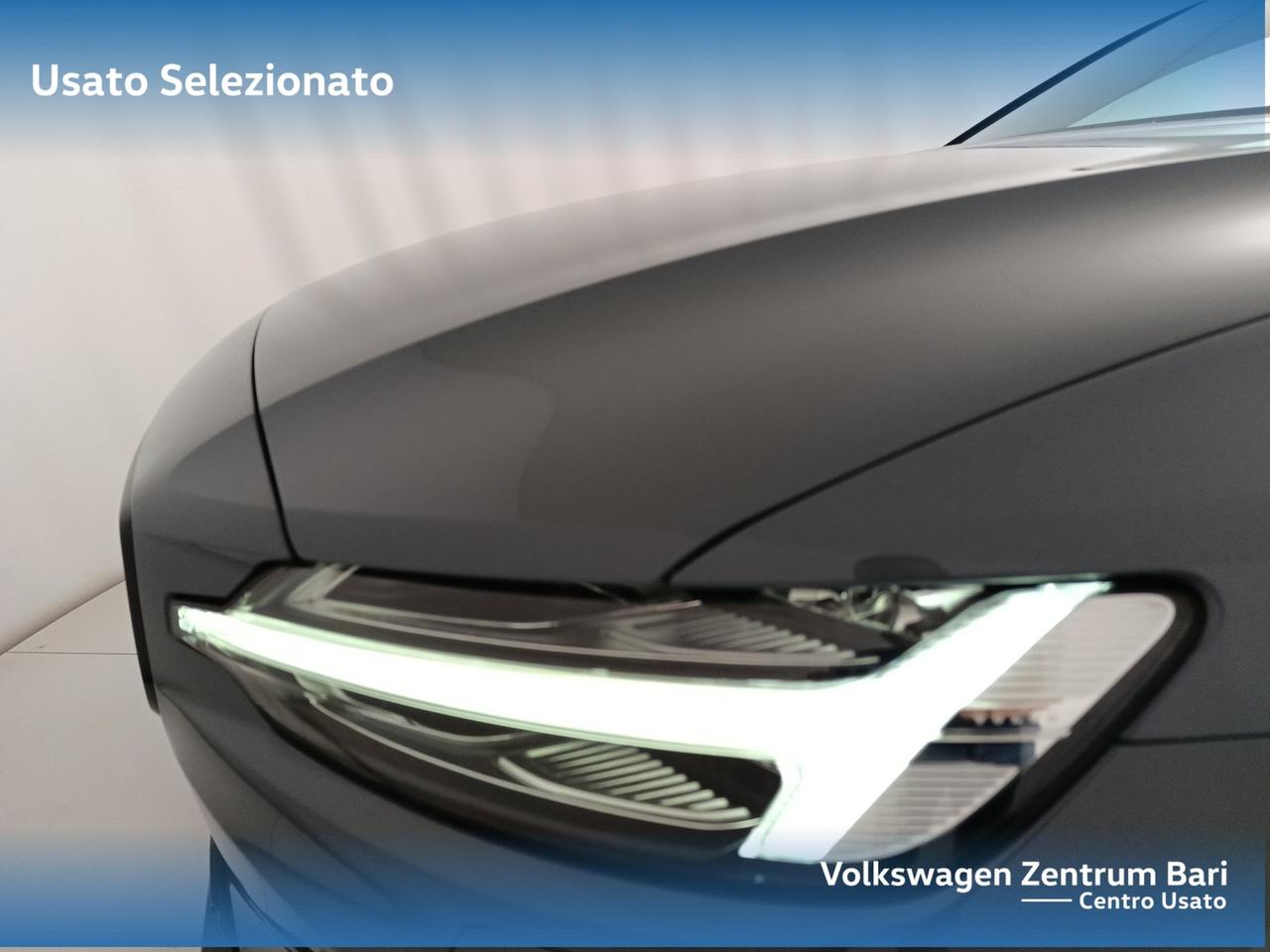 Volvo V60 2.0 b4 ultimate dark auto