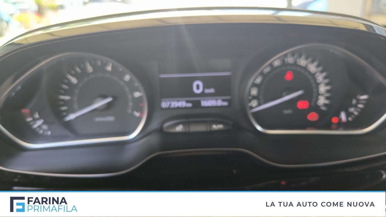 PEUGEOT 208 I 2015 - 208 5p 1.2 puretech Active s&s 82cv neopatentati