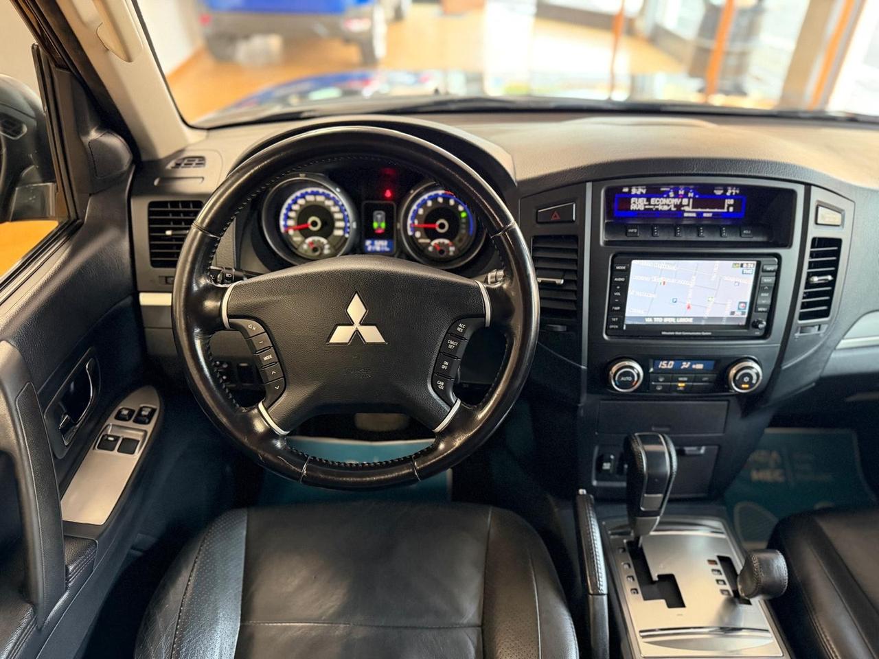 Mitsubishi Pajero 3.2 DI-D 16V 3p. Intense