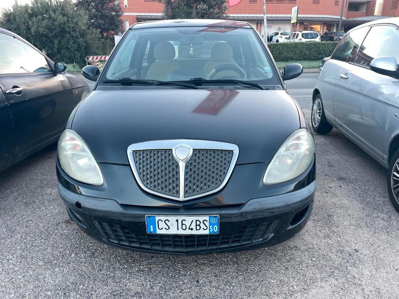 Lancia Ypsilon 1.2 60cv Neopatentati