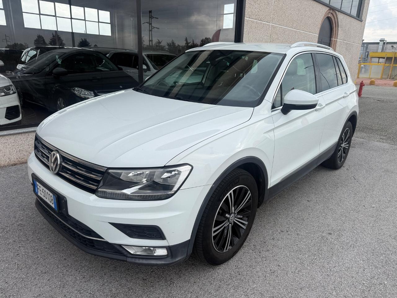 VOLKSWAGEN Tiguan 2.0 TDI DSG Business BMT NUOVO MODELLO SOLO KM.125000