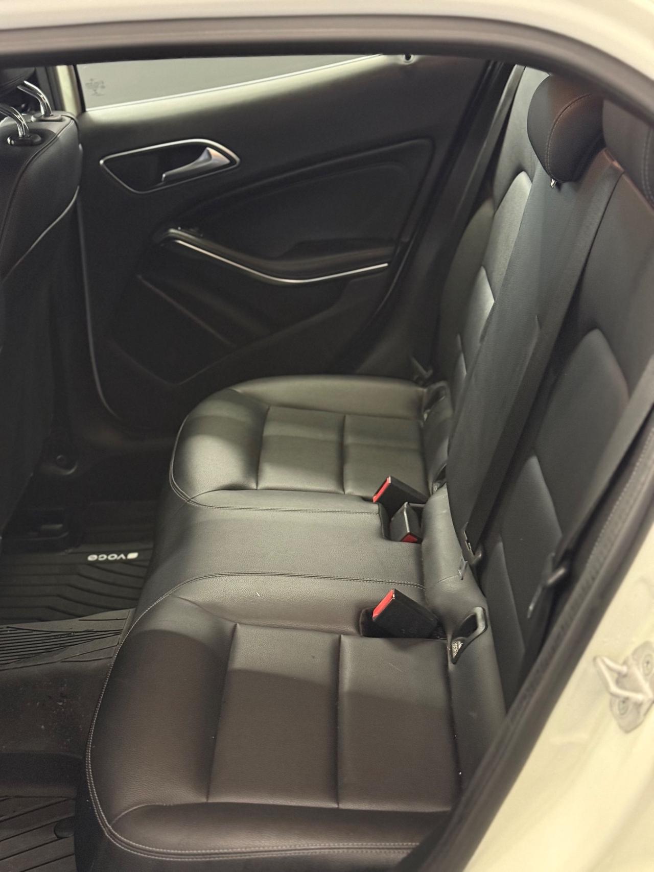 Mercedes-benz GLA 180 d Automatic Business