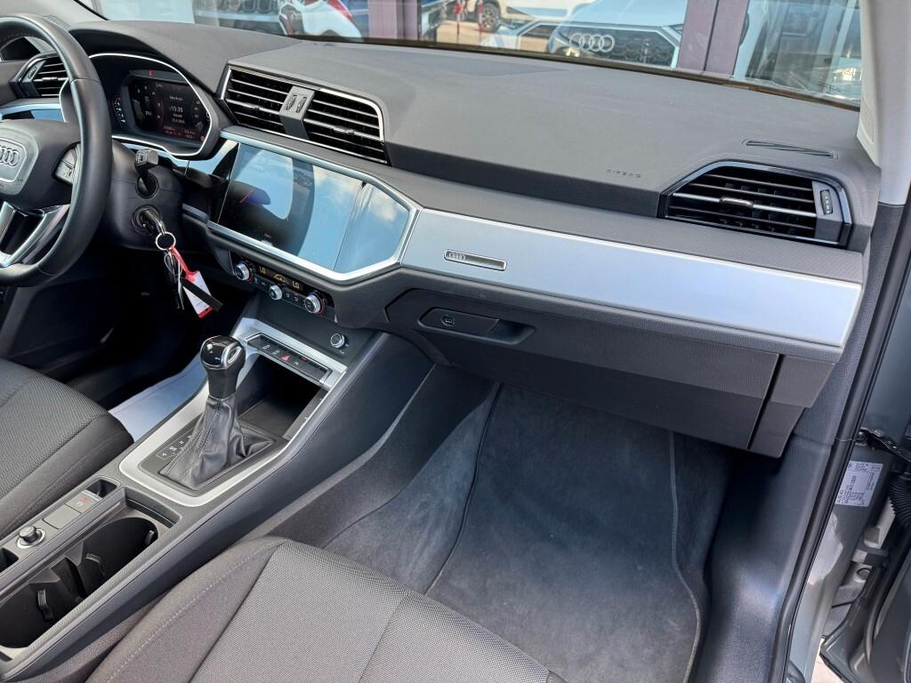 Audi Q3 35 TDI S tronic Business