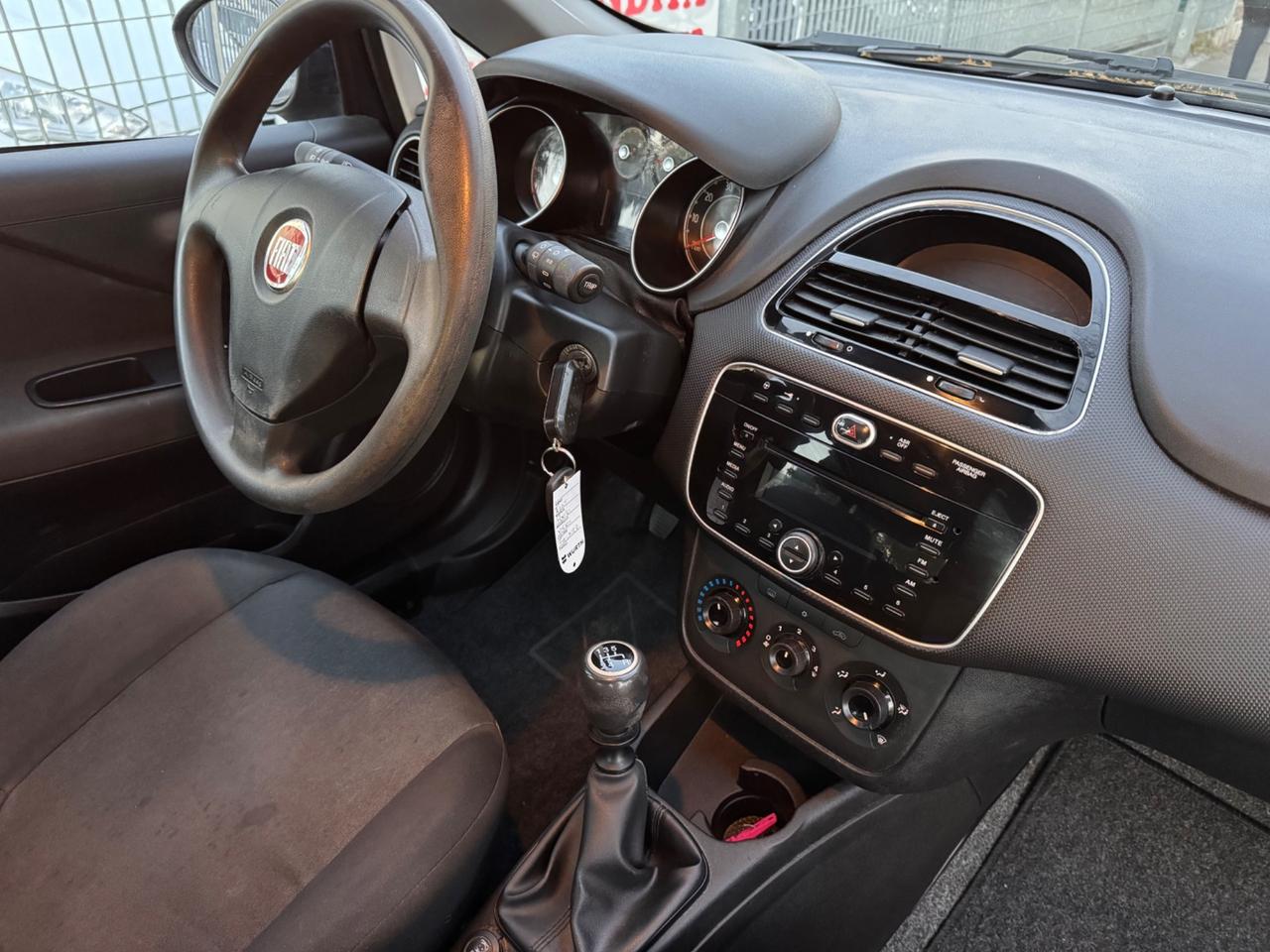 Fiat Punto 1.2 benzina 5P neopaten garanzia 12 mesi