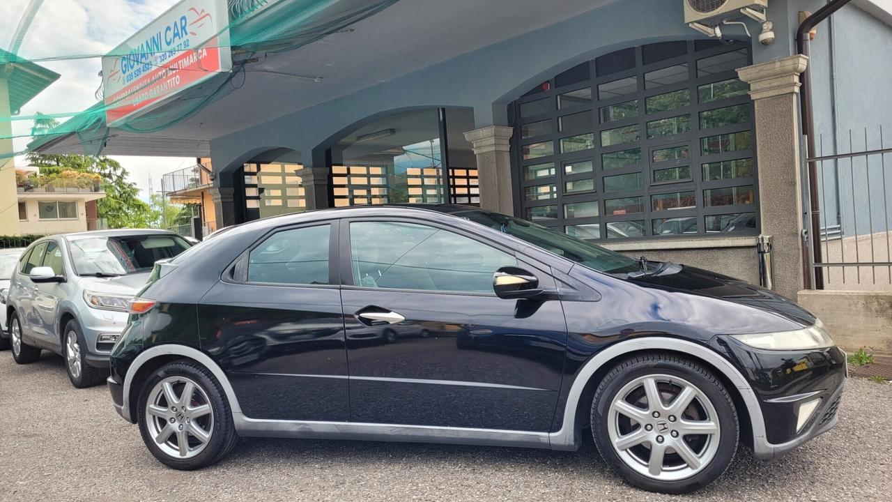 Honda Civic 2.2 i-CTDi 5p. Executive