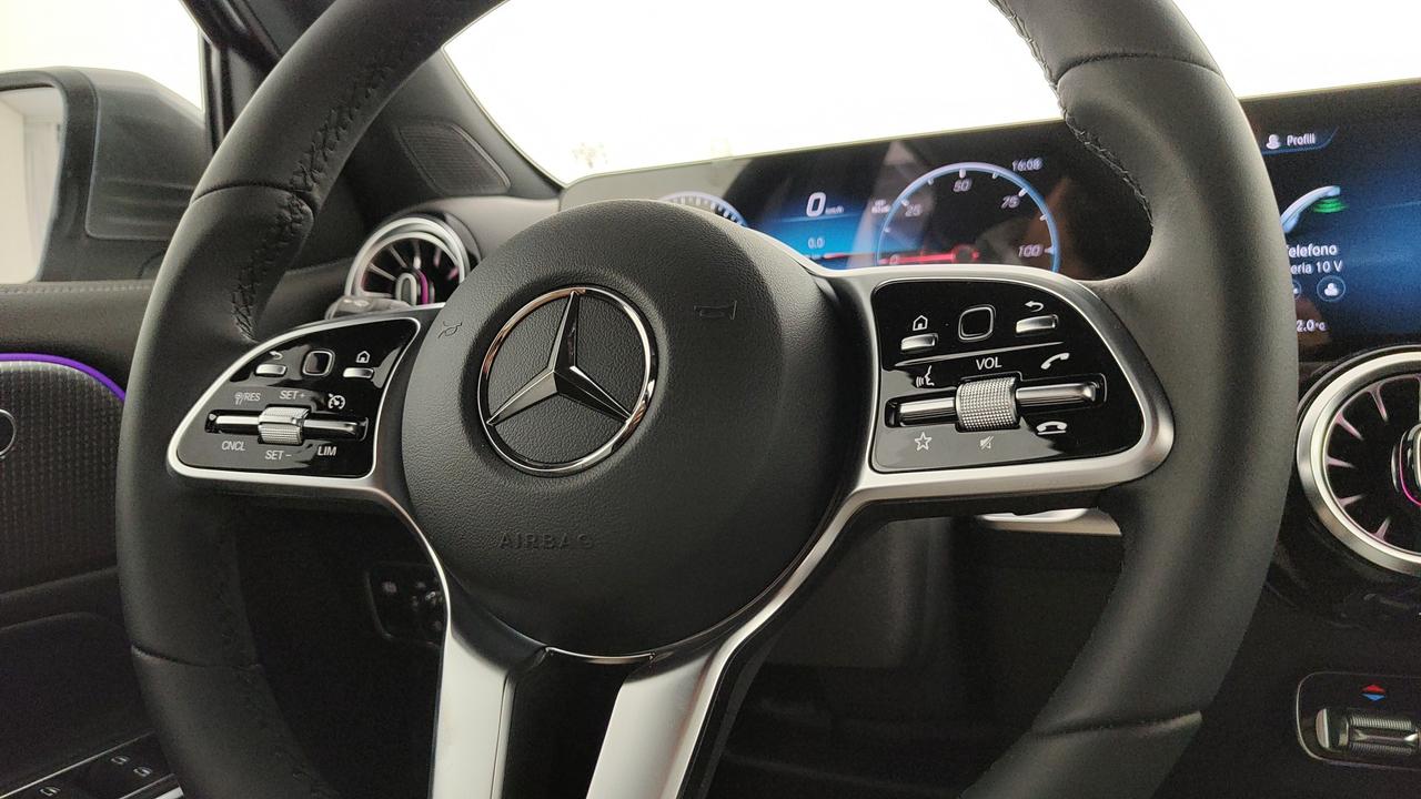 Mercedes-Benz EQB 300 4MATIC