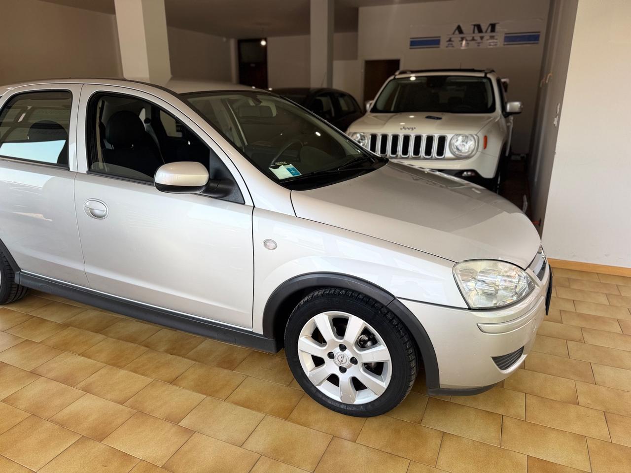 Opel Corsa 1.2i 16V cat 5 porte Silverline
