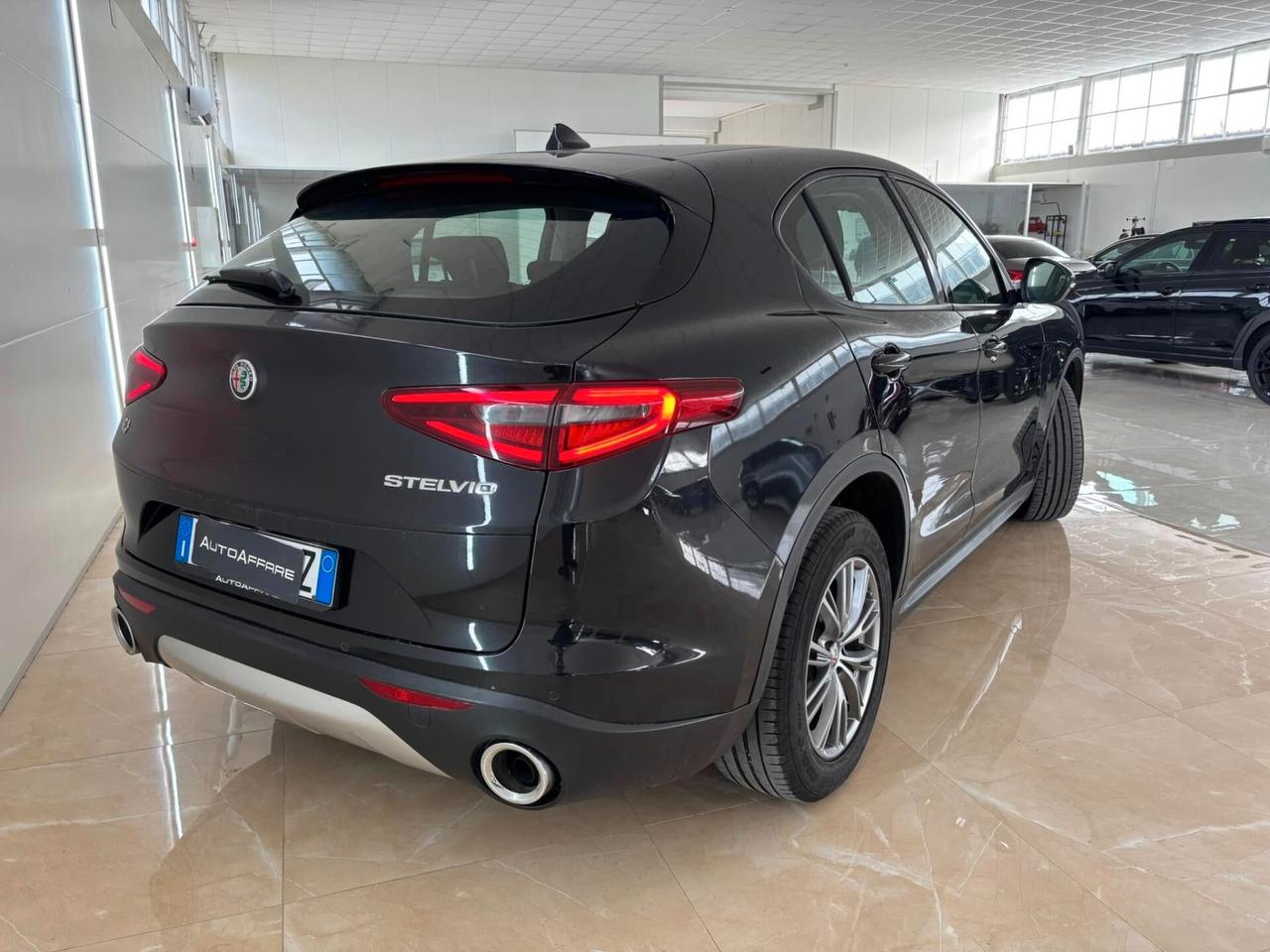 Alfa Romeo Stelvio 2.2 Turbodiesel 210 CV AT8 Q4 Executive