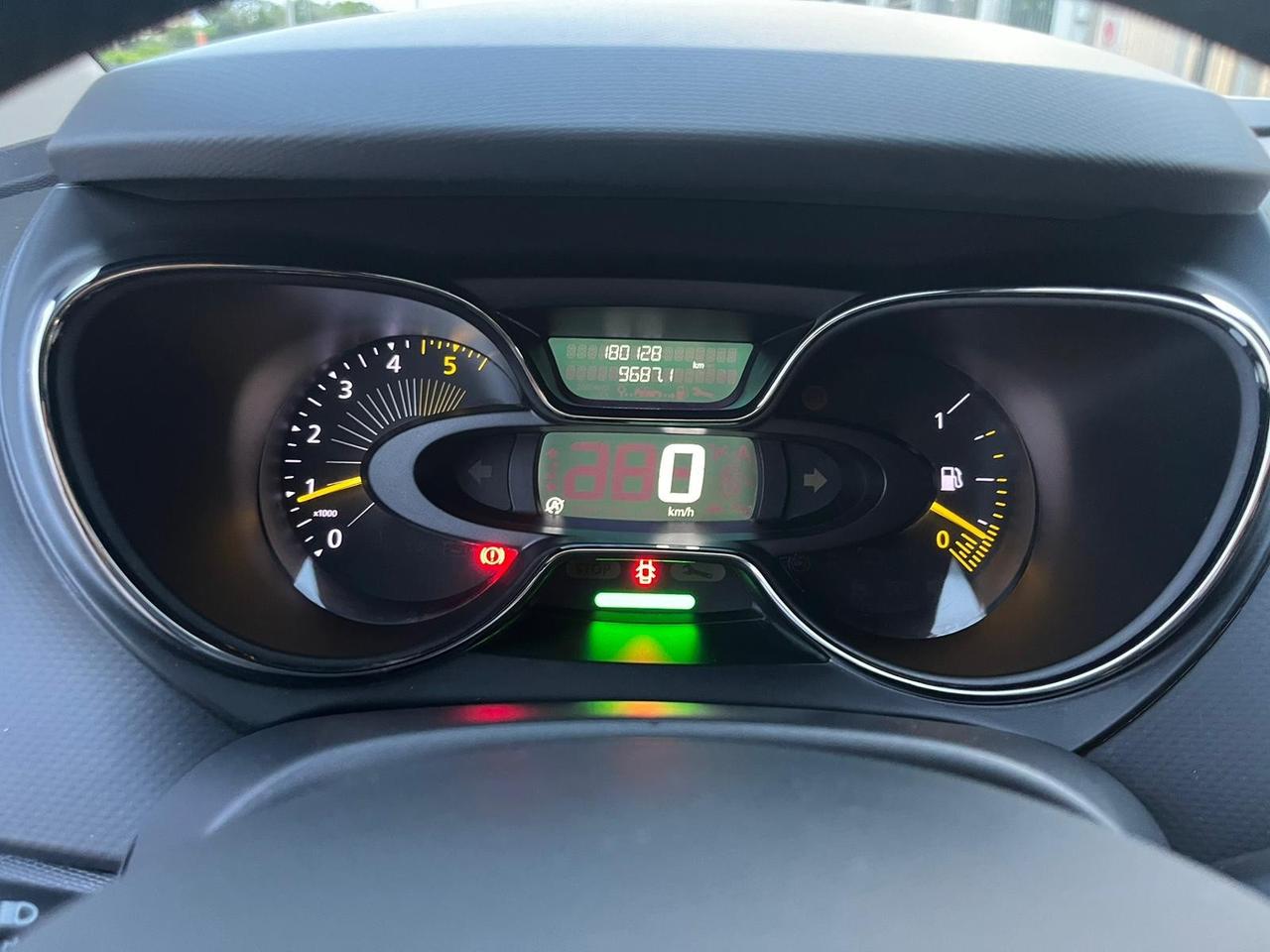 Renault Captur 1.5 dCi Project Runway Unipro 2015