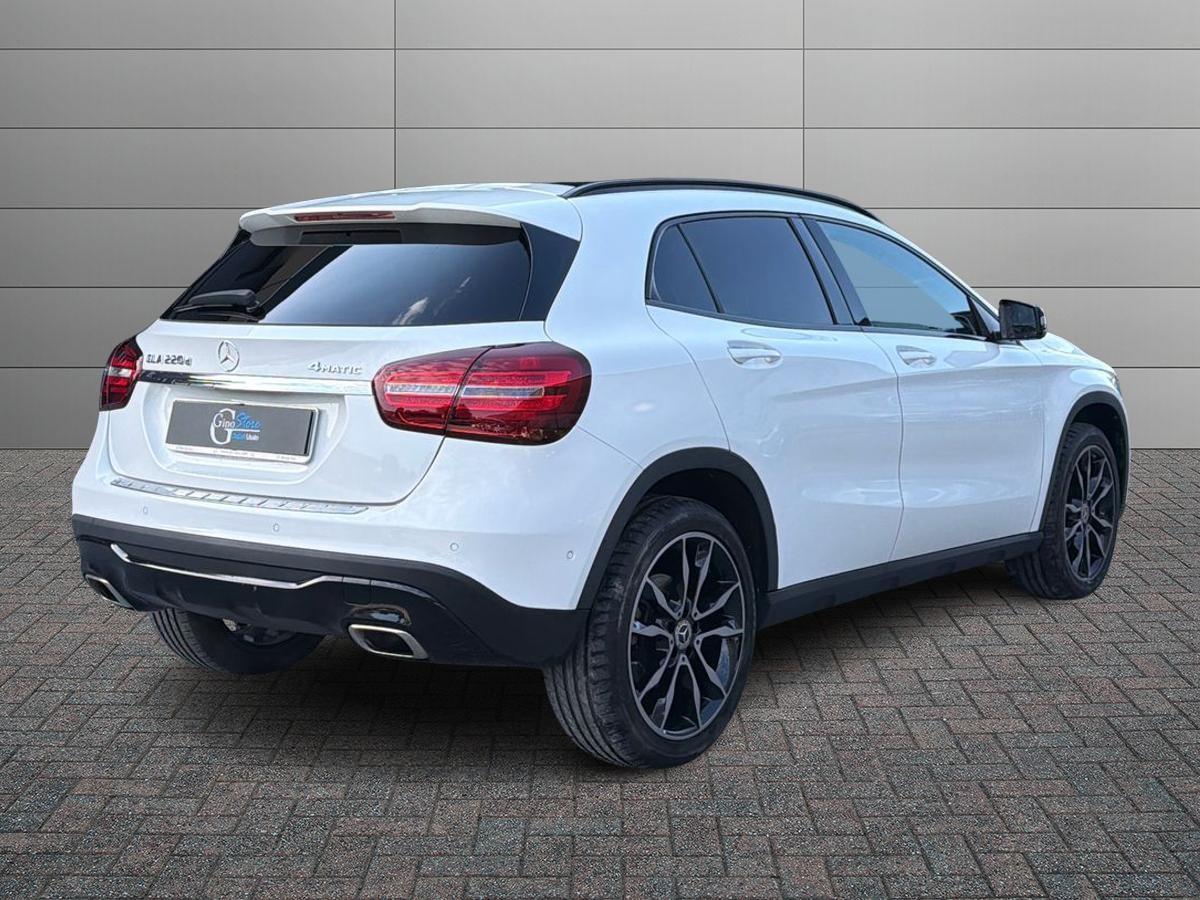 Mercedes-Benz GLA 220 d Sport 4matic 170cv auto