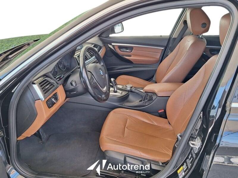 BMW Serie 3 330e 252 CV Plug-In Hybrid Automatica NAVI LED Luxury