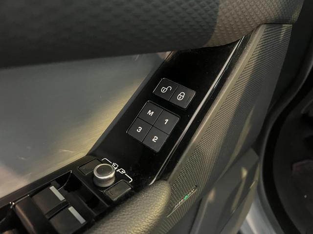 LAND ROVER Range Rover Velar 2.0D I4 180 CV R-Dynamic S