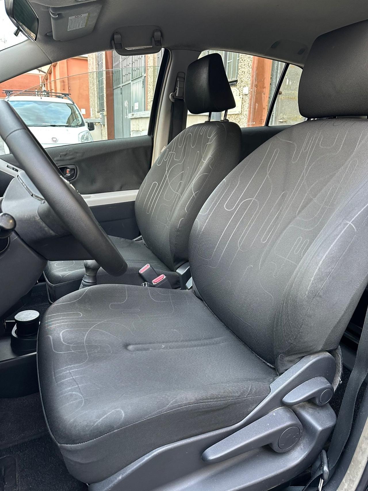 Toyota Yaris 1.0 5 porte Now