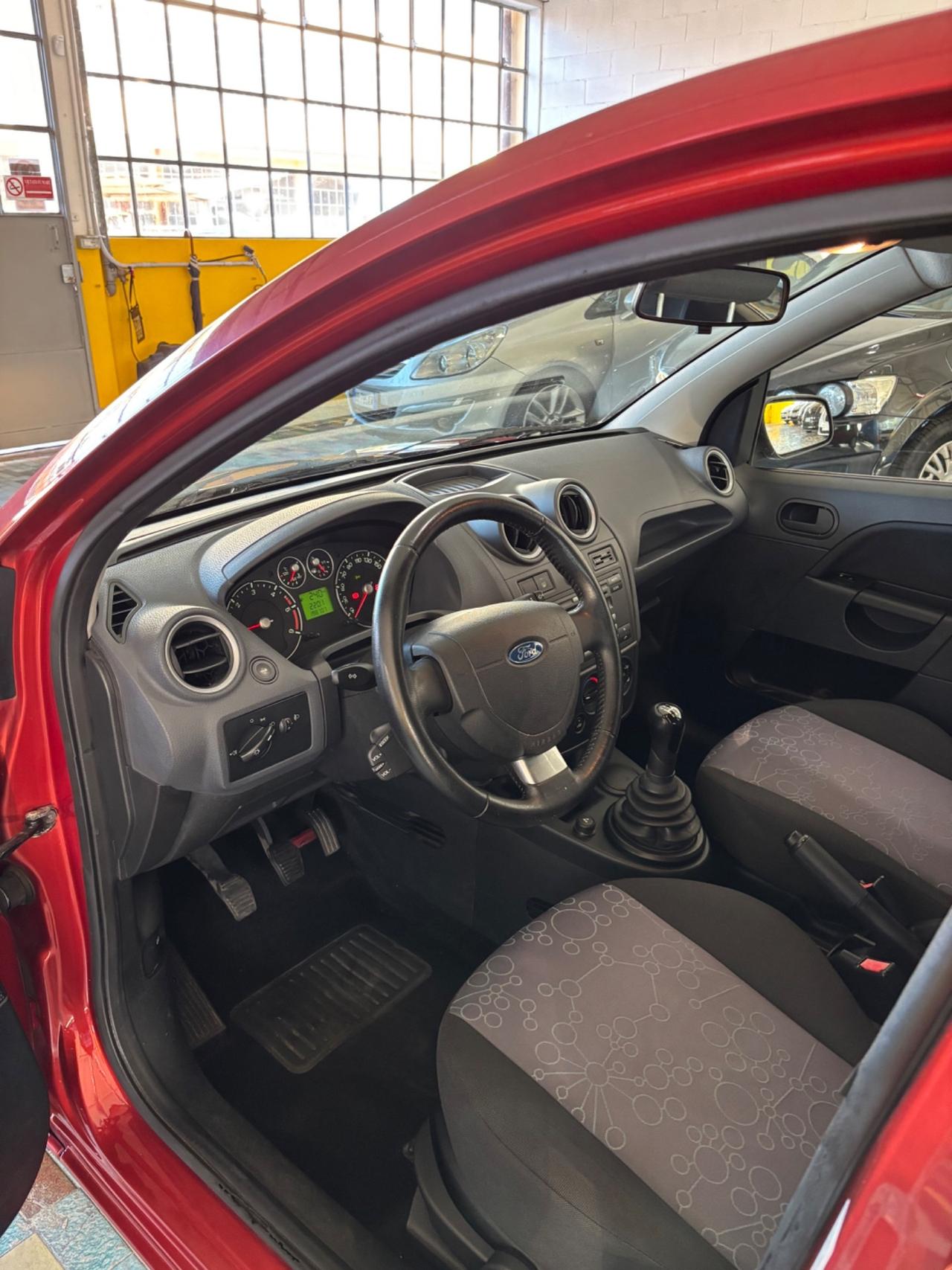 Ford Fiesta 1.4 TDCi 5p. Ghia