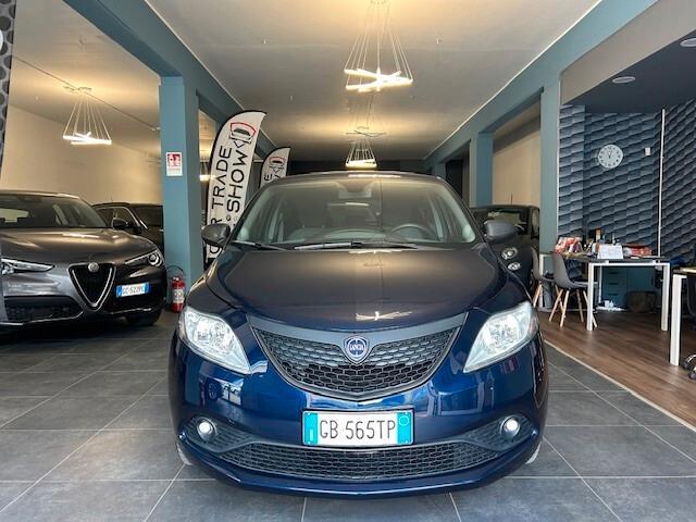 Lancia Ypsilon 1.2 69 CV 5 porte GPL Ecochic Silver