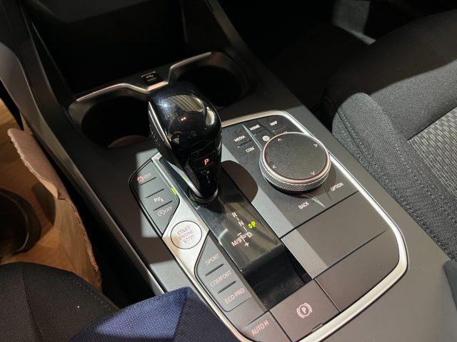 BMW 118 i 5p. Business Advantage "18 Msport /Nav/F.Led/Par