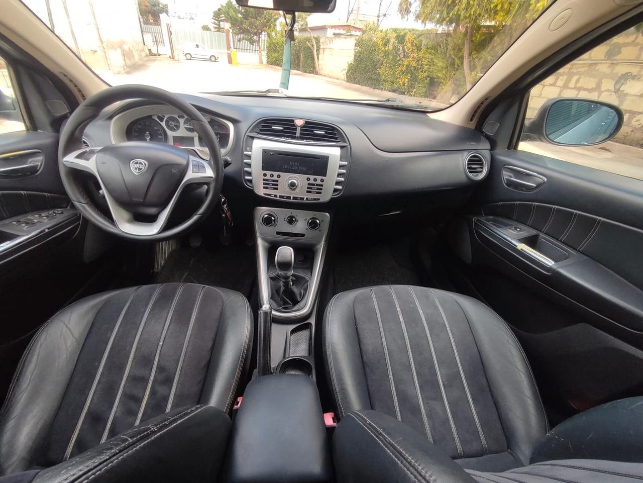 Lancia Delta 1.6 MJT Platino