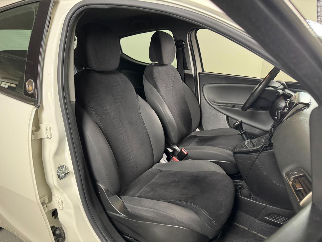 Lancia Ypsilon 5 Porte Ypsilon 1.2 8v Platinum ecochic Gpl 69cv E6