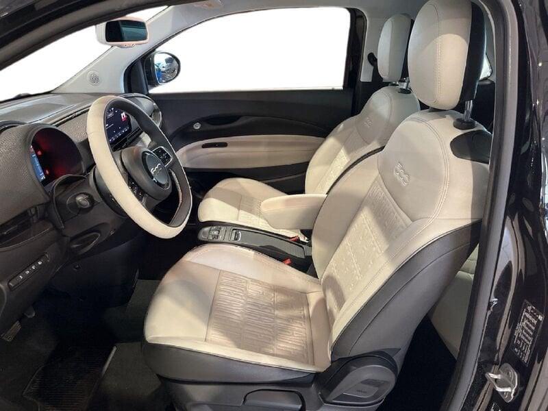FIAT 500 elettrica Nuova Hatchback My23 La Nuova - La Prima By Bocelli Berlina