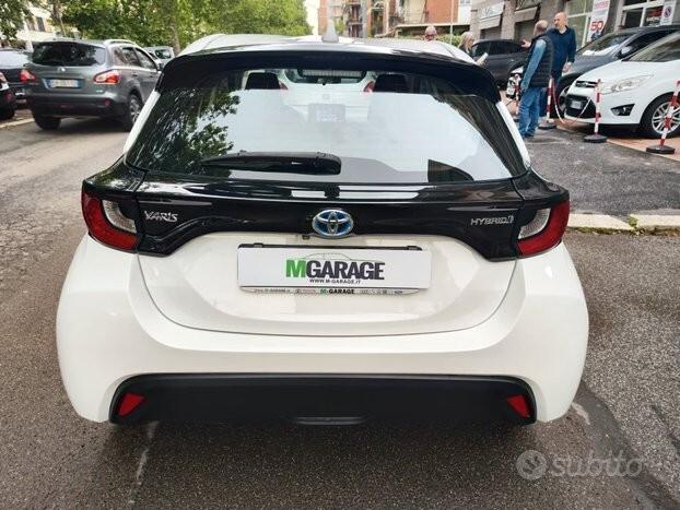 Toyota Yaris 1.5 Hybrid 5 porte Business