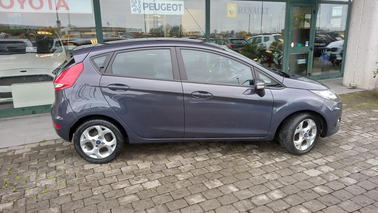 Ford Fiesta Ikon 1.4 5 porte Bz.- GPL