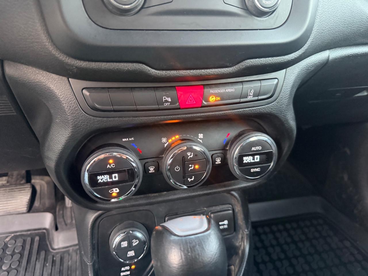 Jeep Renegade 2.0 Mjt 140CV 4x4 Limited GANCIO TRAINO