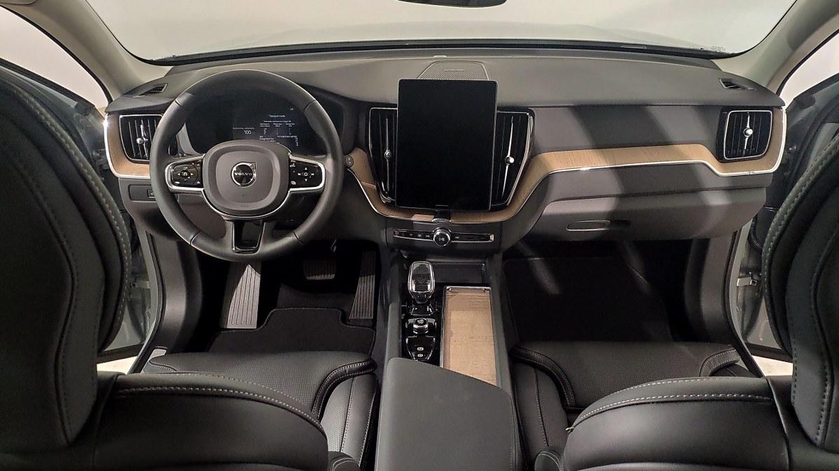 VOLVO Xc60 B5 Mild Hybrid Awd Automatico Plus Dark