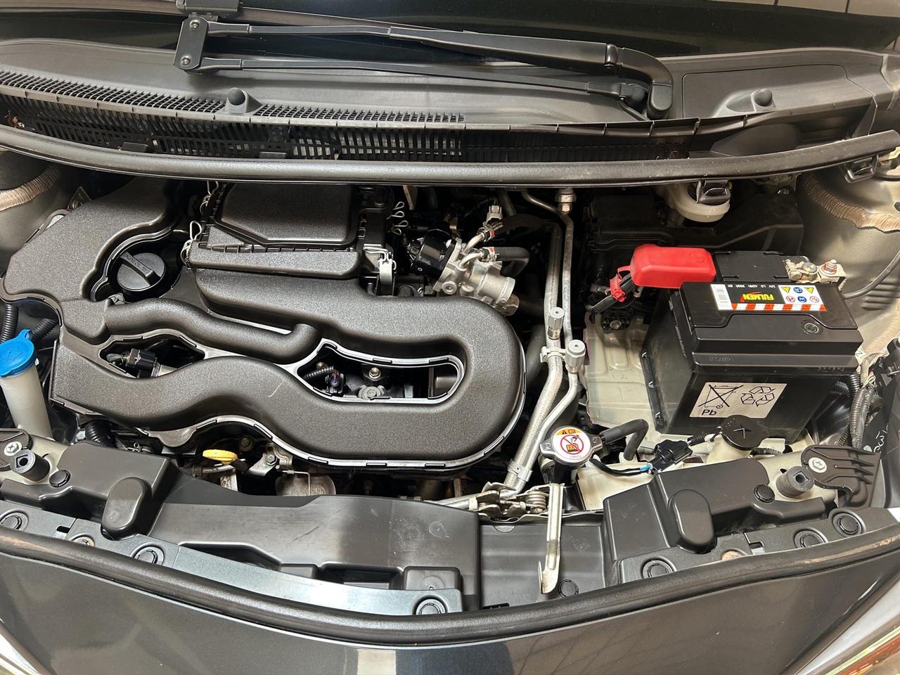 Toyota Aygo 5p 1.0 x-play m-mt 72cv