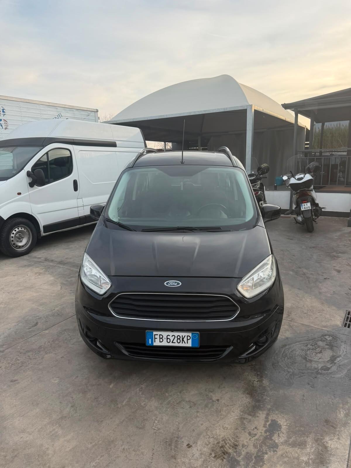 Ford Tourneo Courier 1.5 TDCI 75 CV Titanium