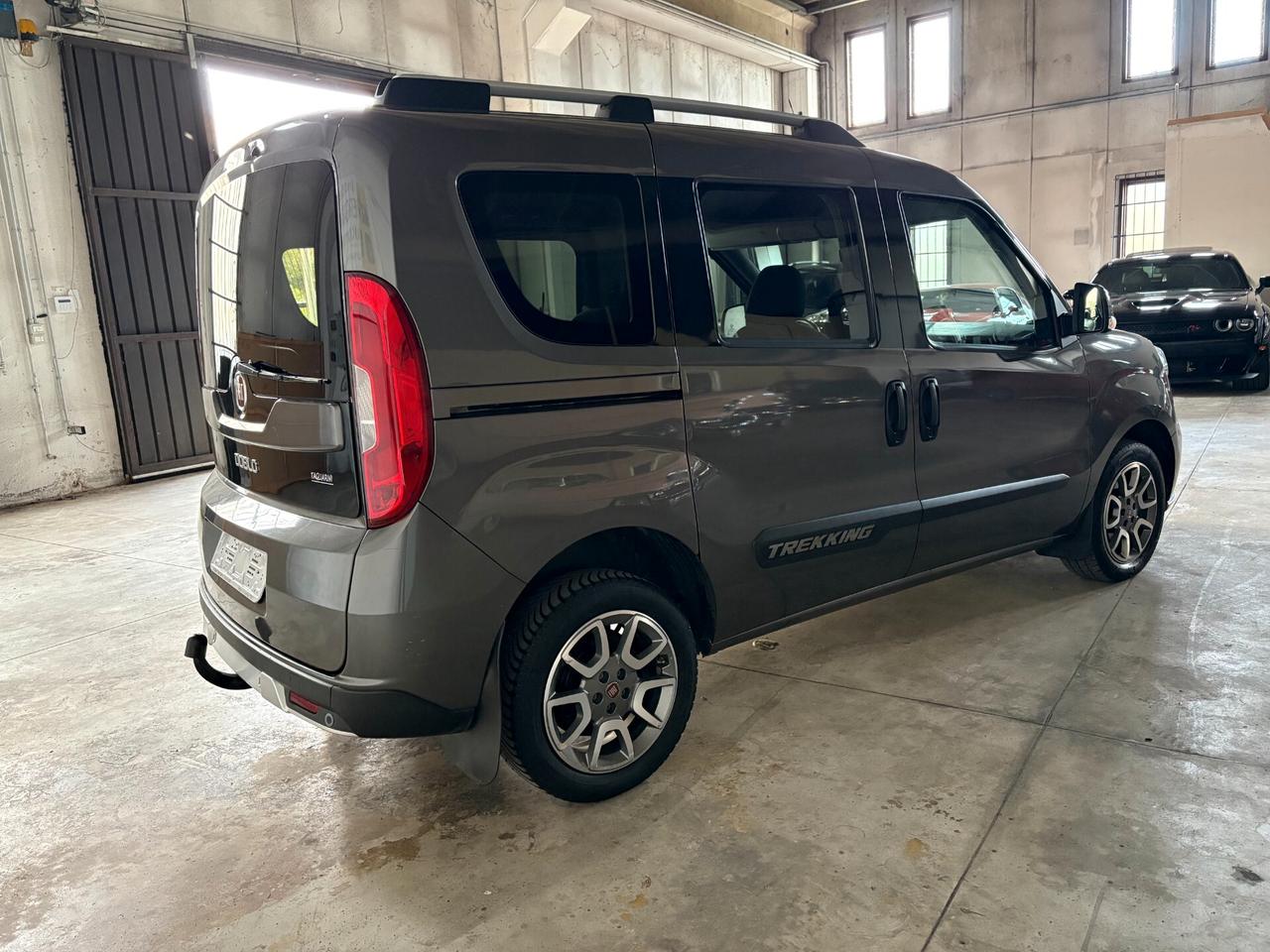 Fiat Doblo TREKKING 1.6 M-Jet 120cv GANCIO TRAINO