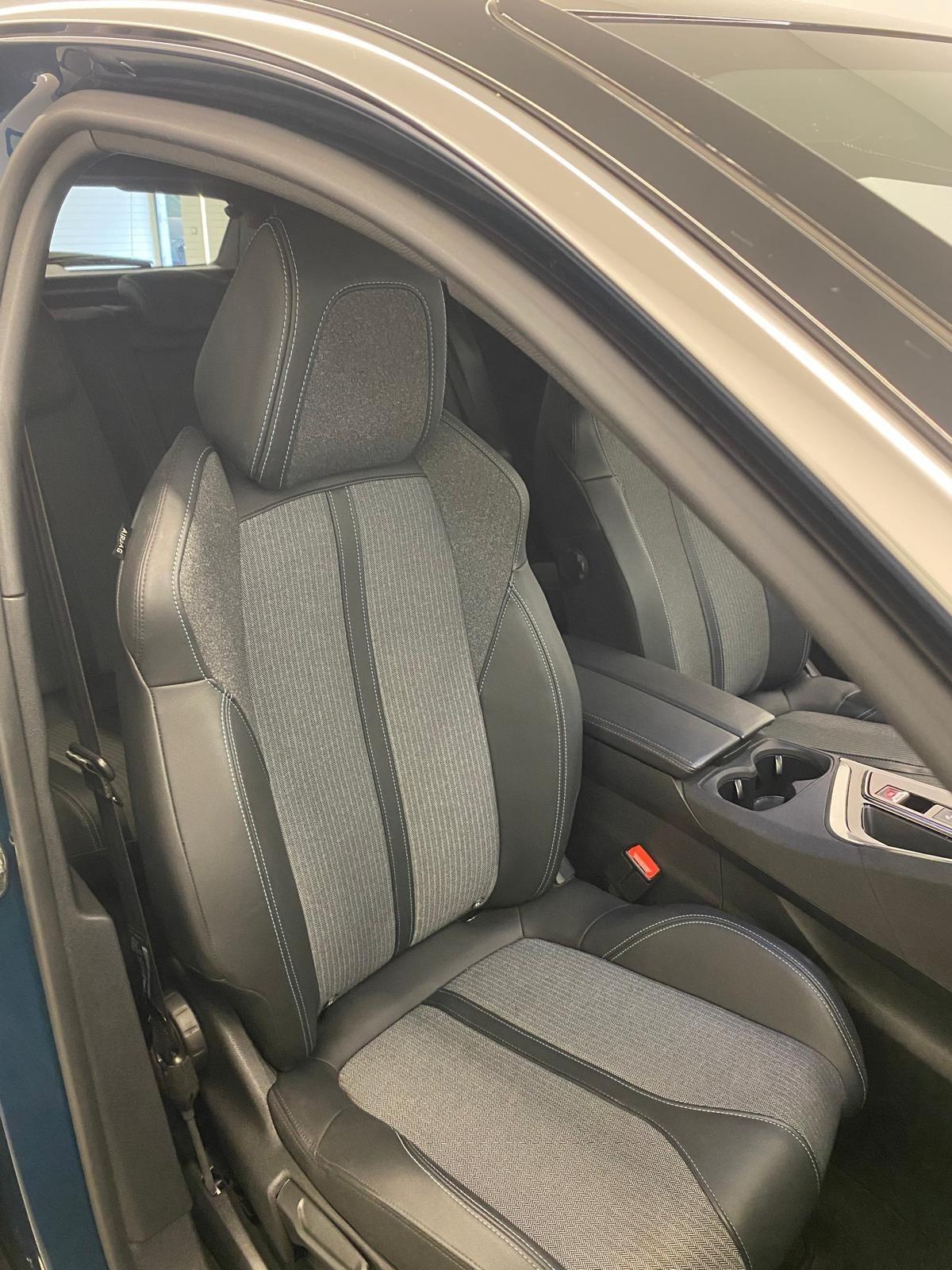 Peugeot 3008 BlueHDi 130 S&S EAT8 Allure