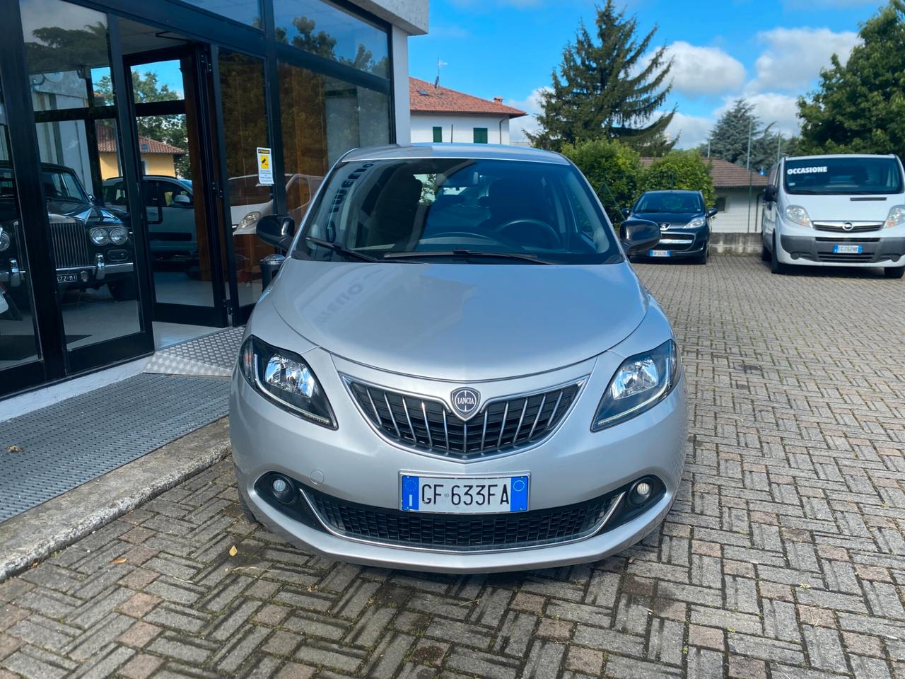 Lancia Ypsilon 1.0 FireFly 5 porte S&S Hybrid Ecochic Silver