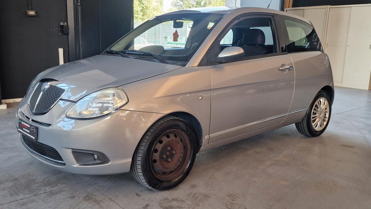 Lancia Ypsilon 1.2 Argento