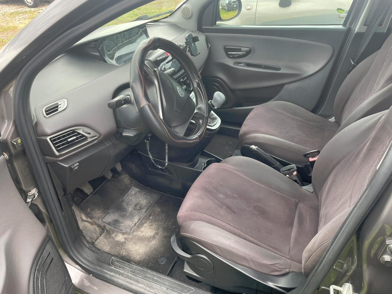 Lancia Ypsilon 1.2 Gold 69cv COMMERCIANTI