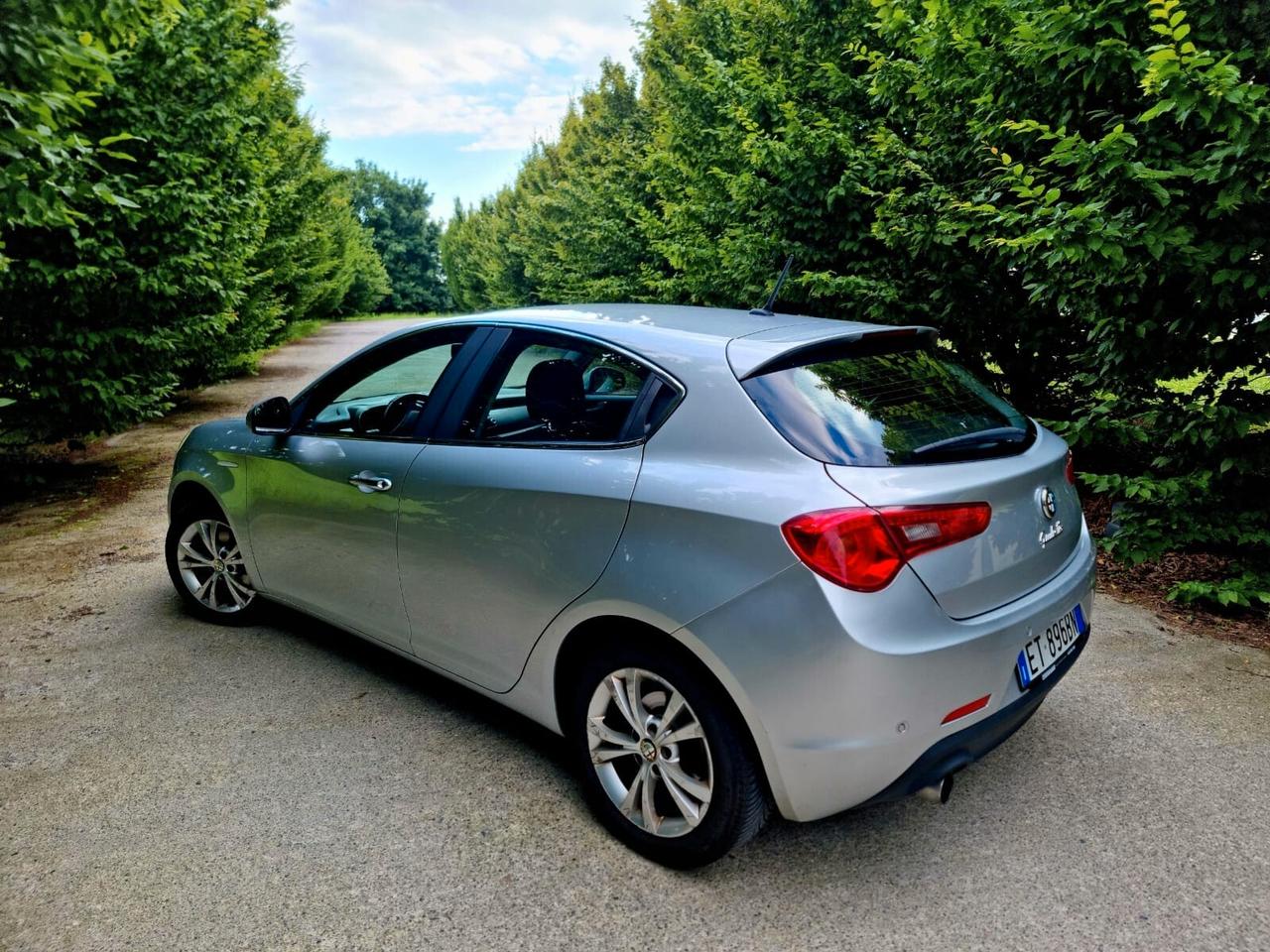 Alfa Romeo Giulietta 1.6 JTDM ADATTA A NEOPATENTATI