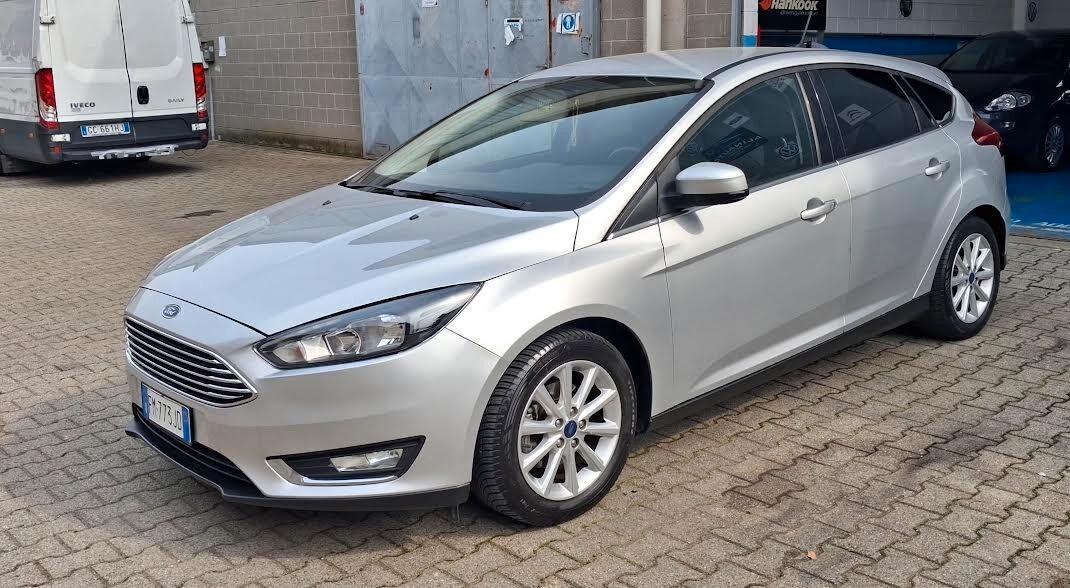 Ford Focus 1.6 120 CV BenzinaGPL Titanium