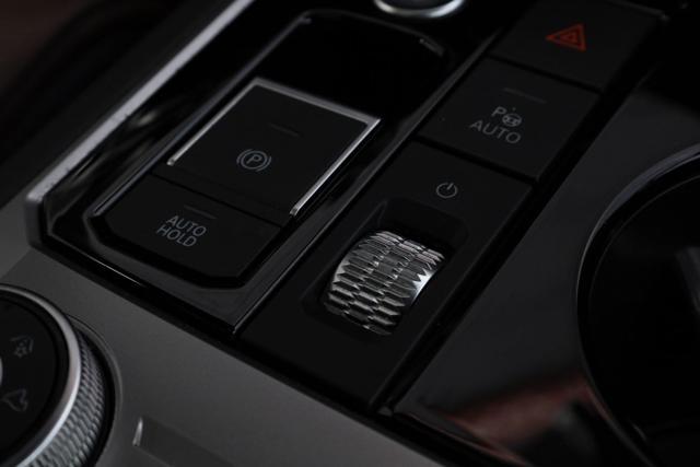 VOLKSWAGEN Touareg 3.0 V6 TDI SCR