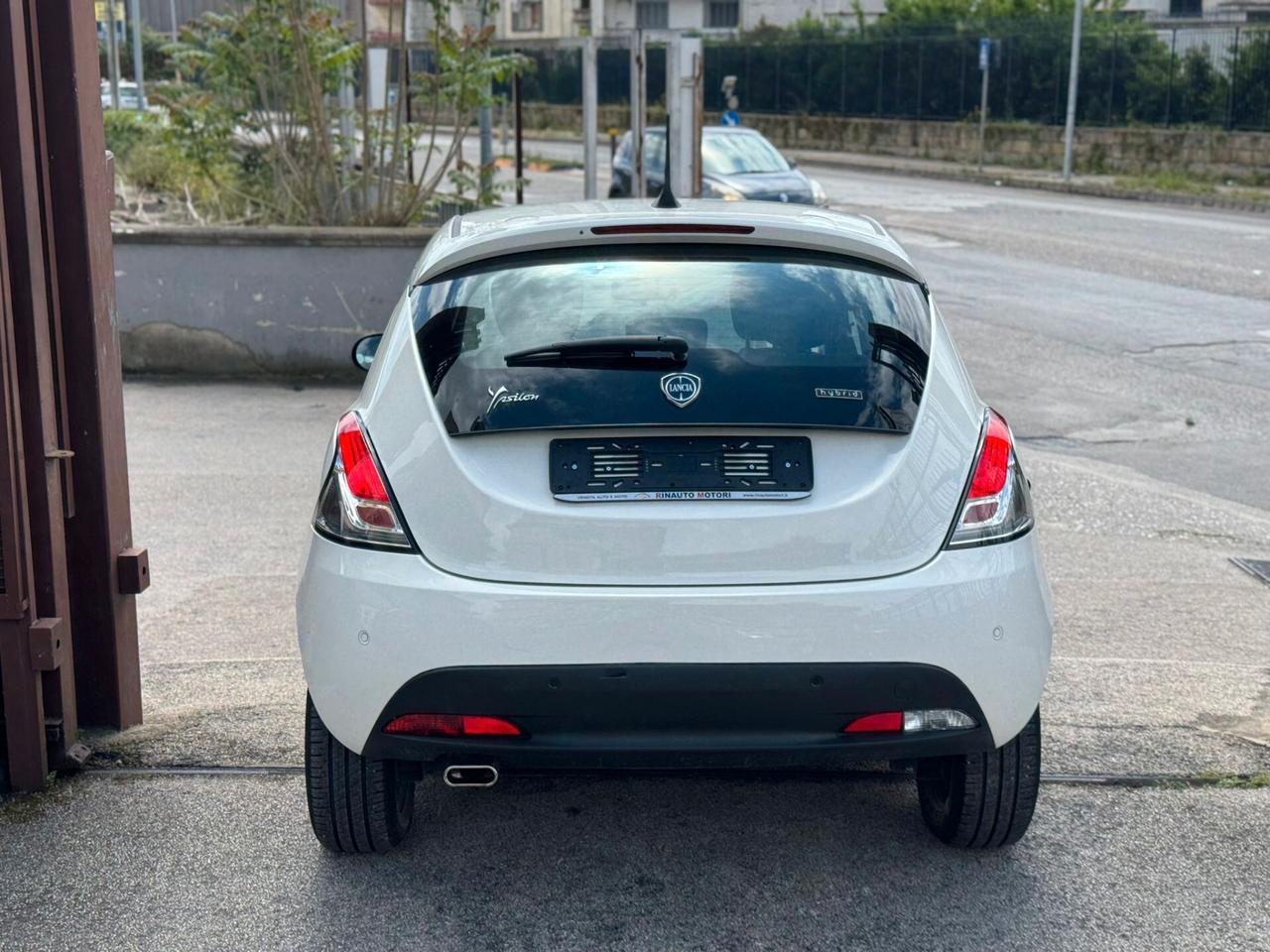 Lancia Ypsilon 1.0 FireFly 5 porte S&S Hybrid Gold