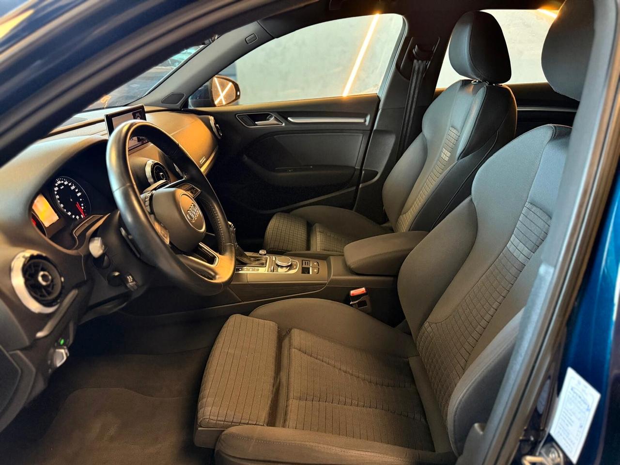 Audi A3 SPB 1.6 TDI 116 CV S tronic S-LINE