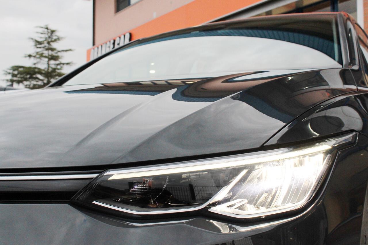 Volkswagen Golf 2.0 TDI 115CV DSG SCR Life ***BLACK WEEK -5% di sconto***