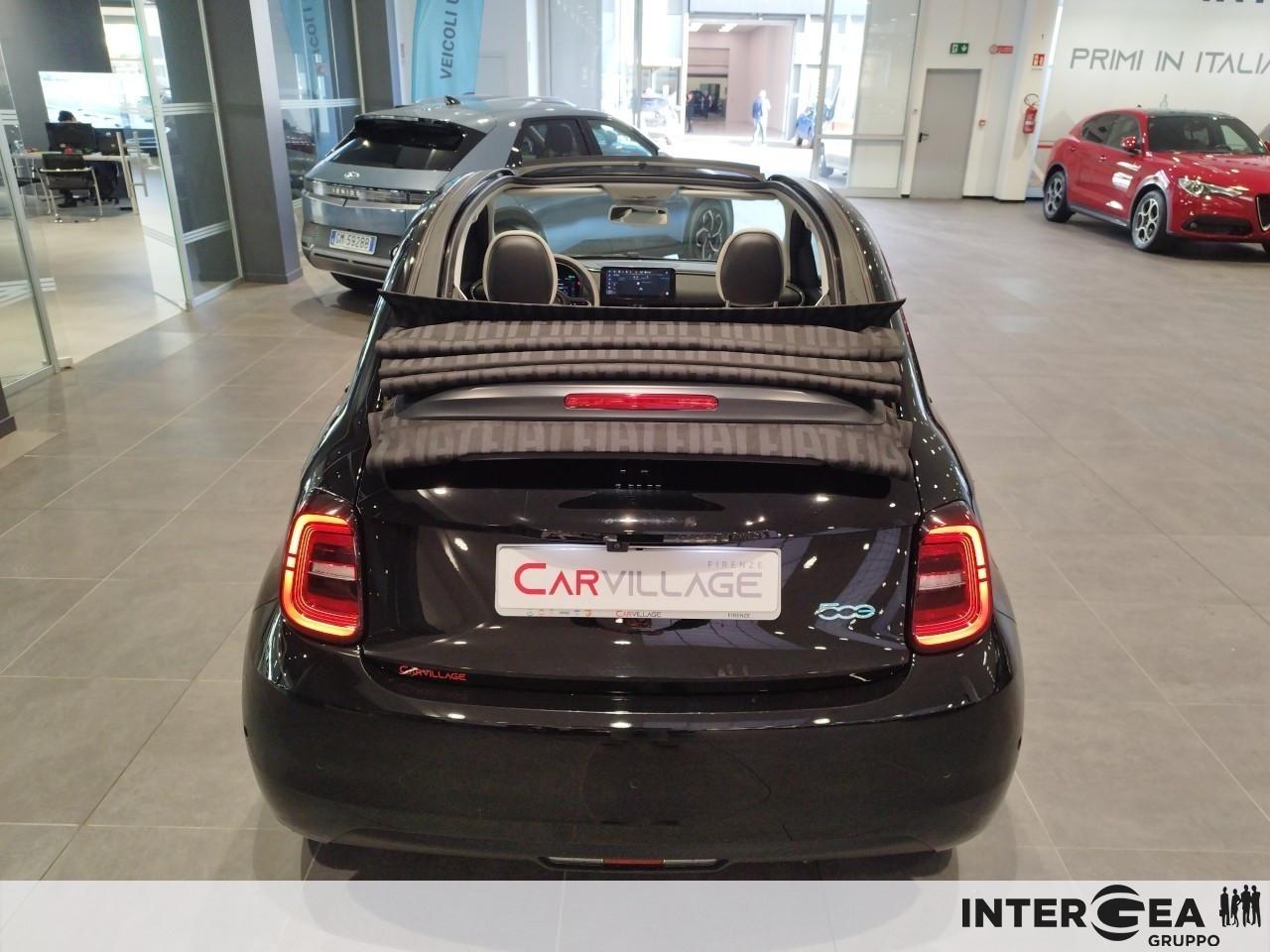 FIAT 500e Cabrio 42 kWh La Prima