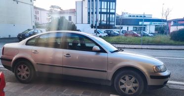 Volkswagen Passat 1.9 TDI/110 CV cat Trendline