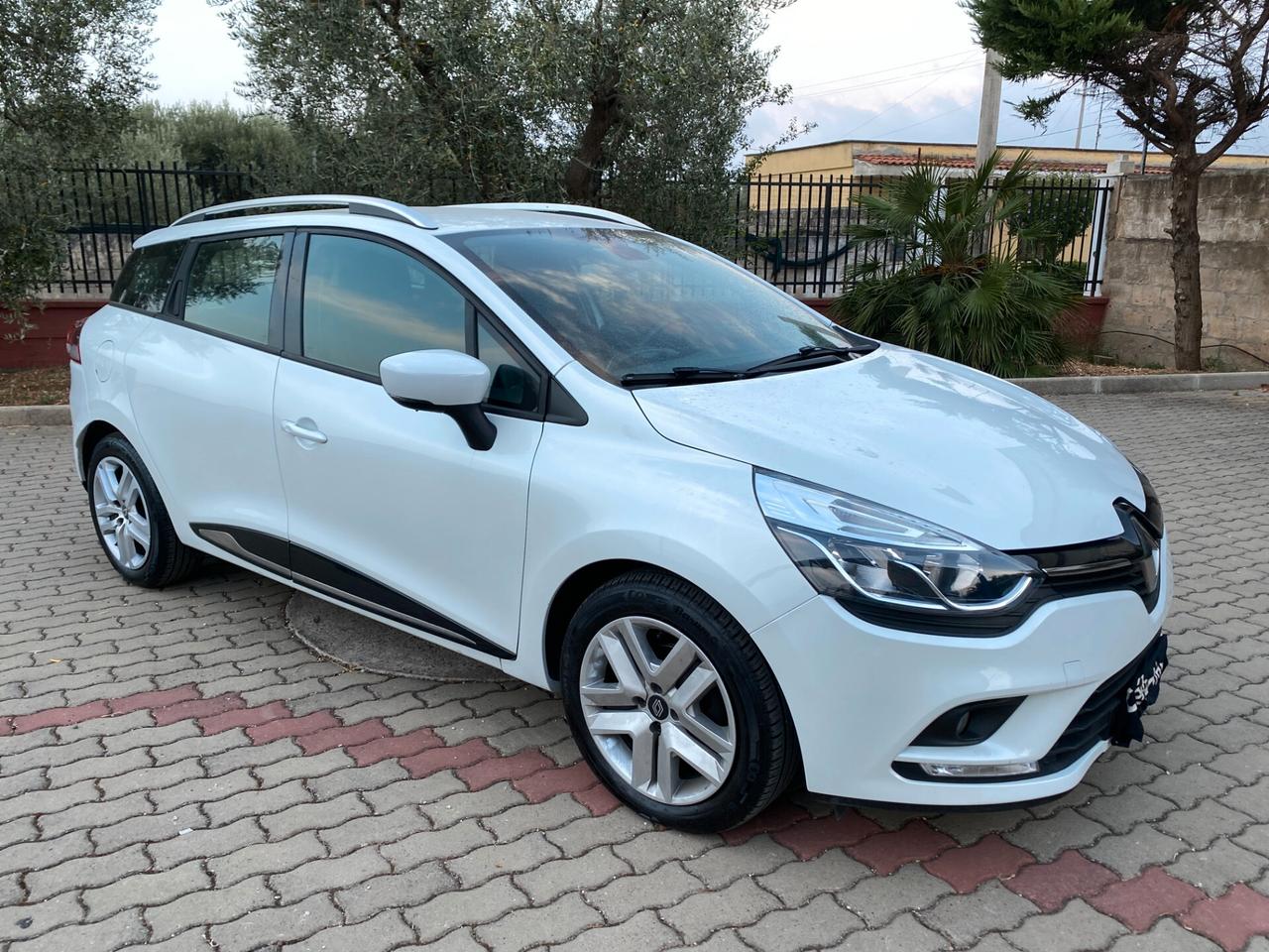 Renault Clio Sporter dCi 8V 90 CV Moschino Intens KM CERTIFICATI----Pacchetti auto per commercianti ---