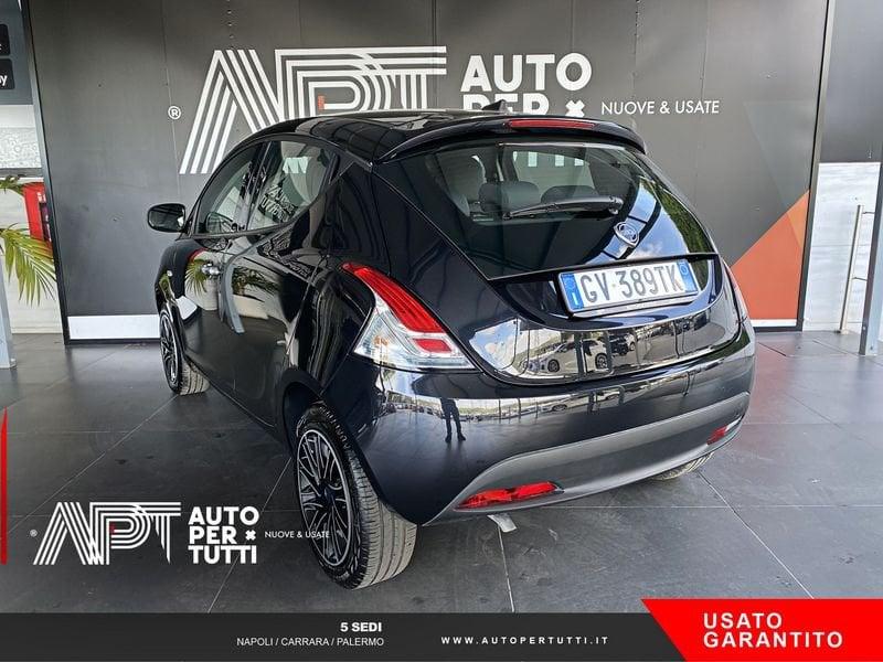 Lancia Ypsilon Ypsilon 1.0 firefly hybrid Silver Plus s&s 70cv