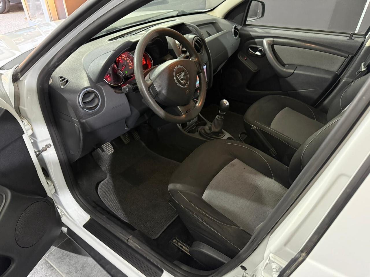 Dacia Duster 1.5 dCi 110CV con gancio unipro