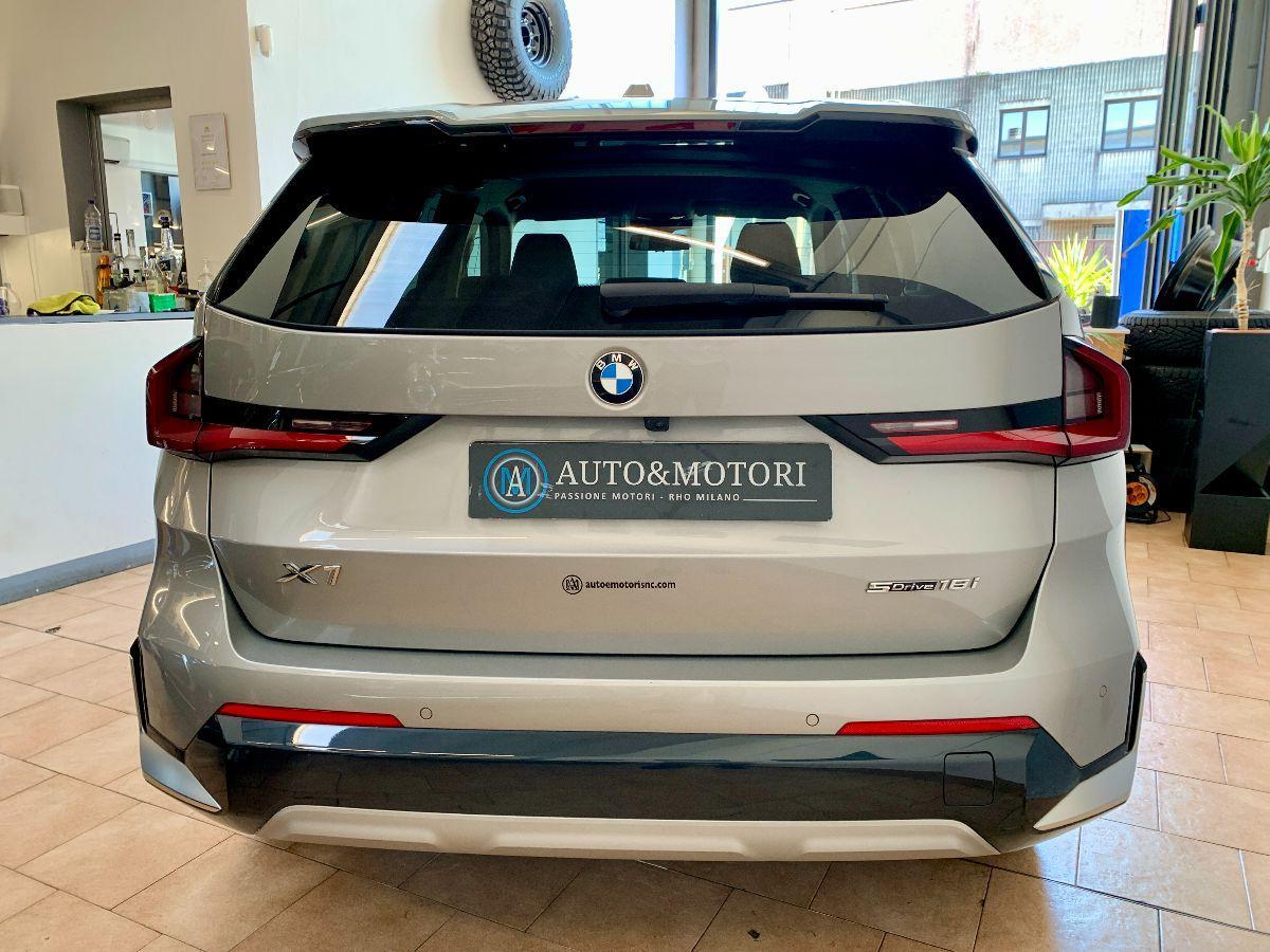 BMW - X1 - sDrive18i xLine