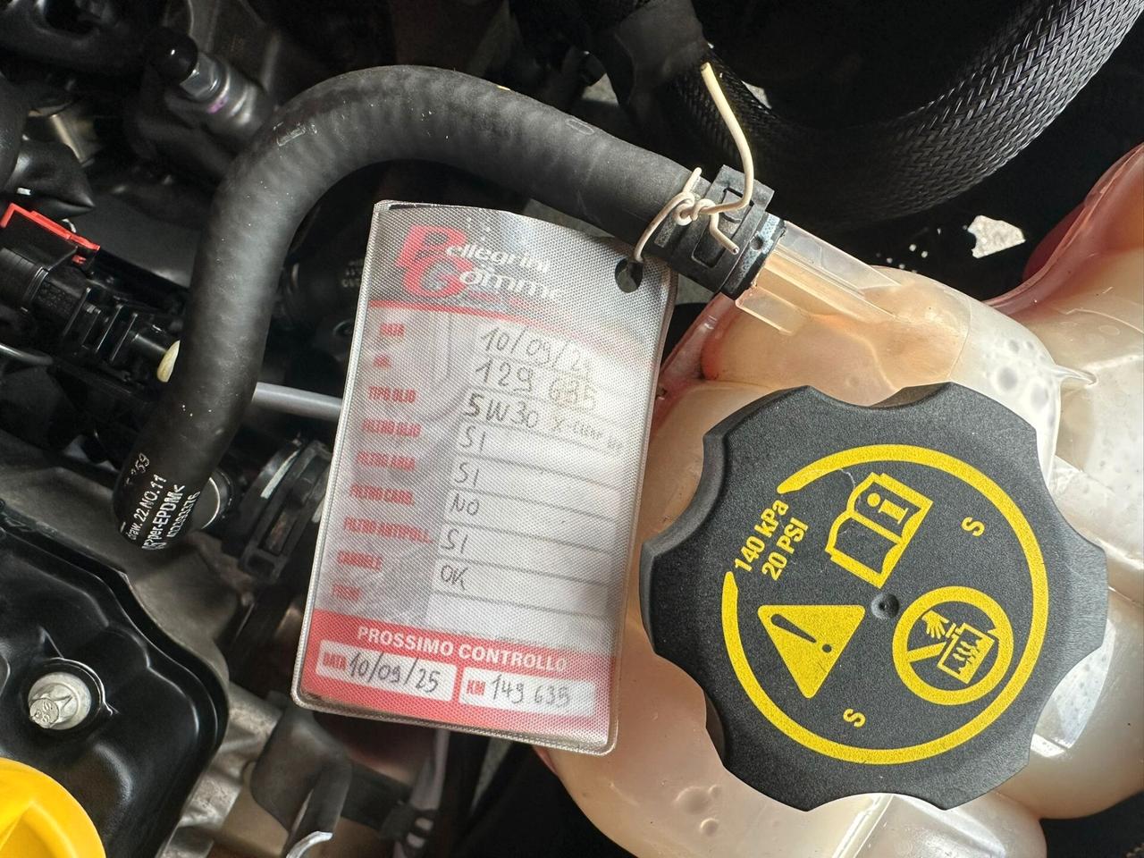 Opel Adam 1.2 70 CV White-Black Link