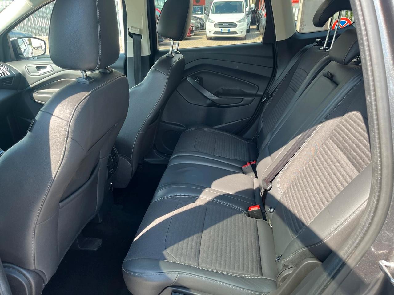 Ford Kuga 2.0 TDCI 150 CV S&S 4WD Titanium