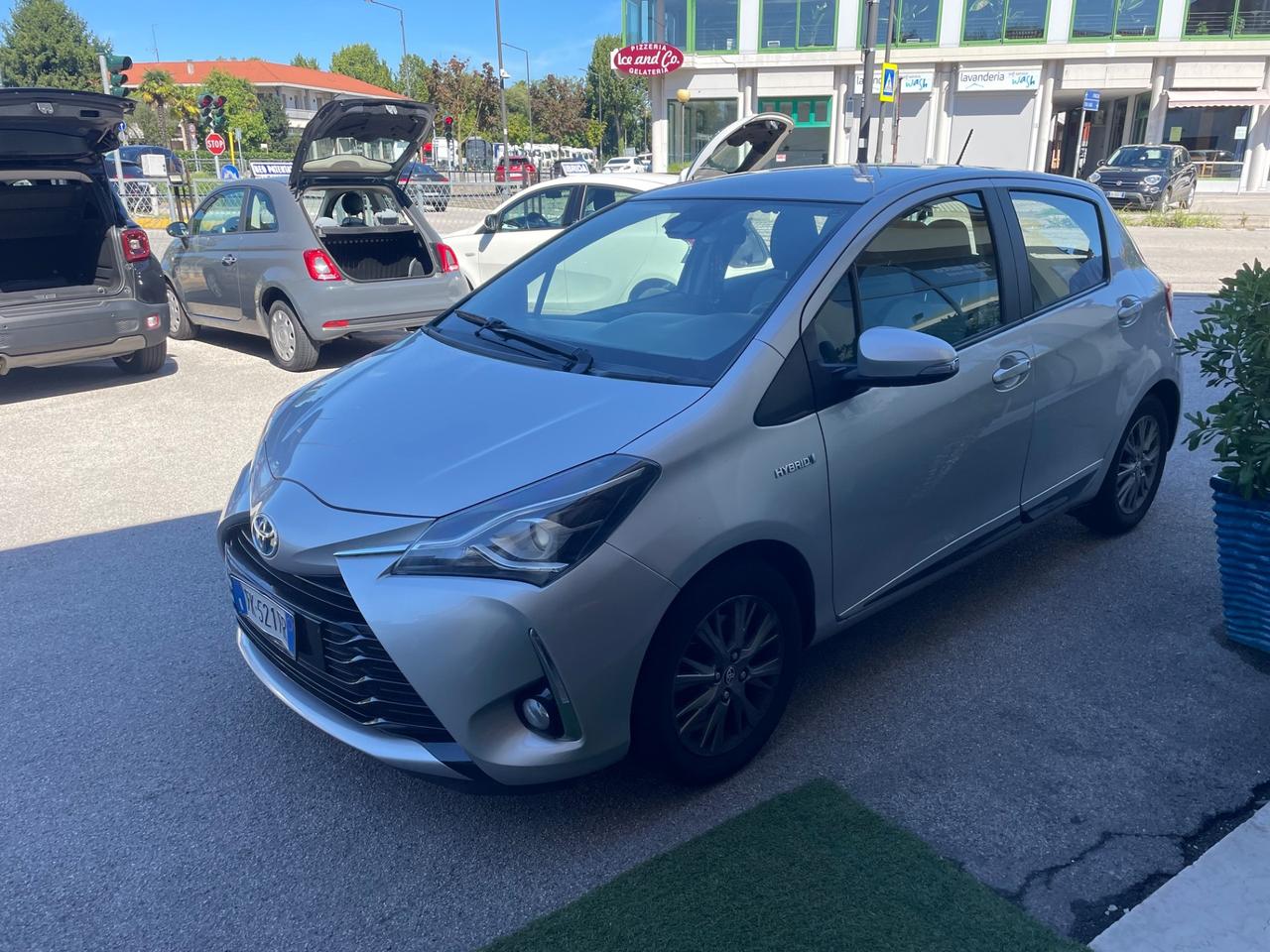 Toyota Yaris 1.5 Hybrid 5 porte Active